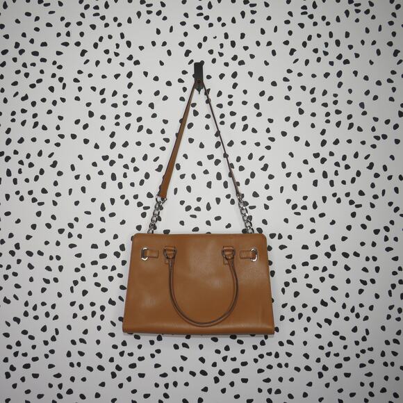 MICHAEL Michael Kors Brown Hamilton Leather Plaque Tote Bag - Picture 4 of 11